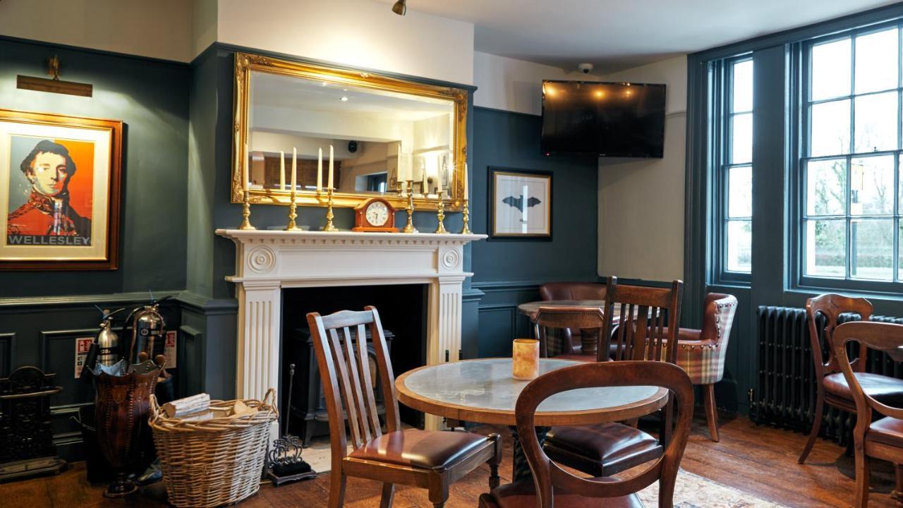 The Wellington Arms - Basingstoke-Reading Hotel Heckfield Luaran gambar